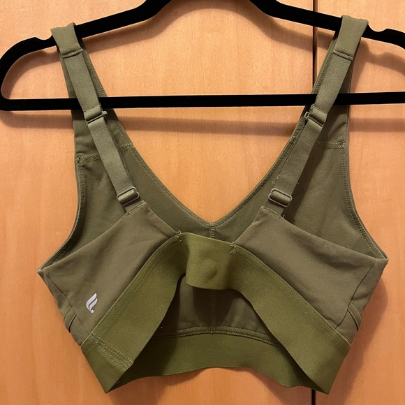 Fabletics Green Workout Set - Picture 3 of 5